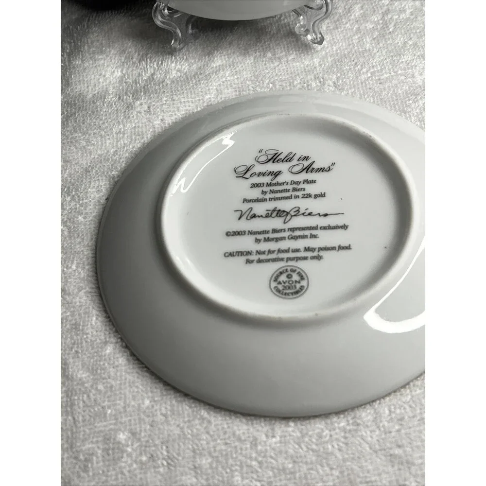 2003 Mother's Day 5” New Porcelain Plate 22k Gold Trim Held in Loving Arms Avo